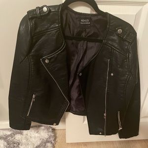 COPY - Women’s size large faux leather jacket. Fits more like a medium.